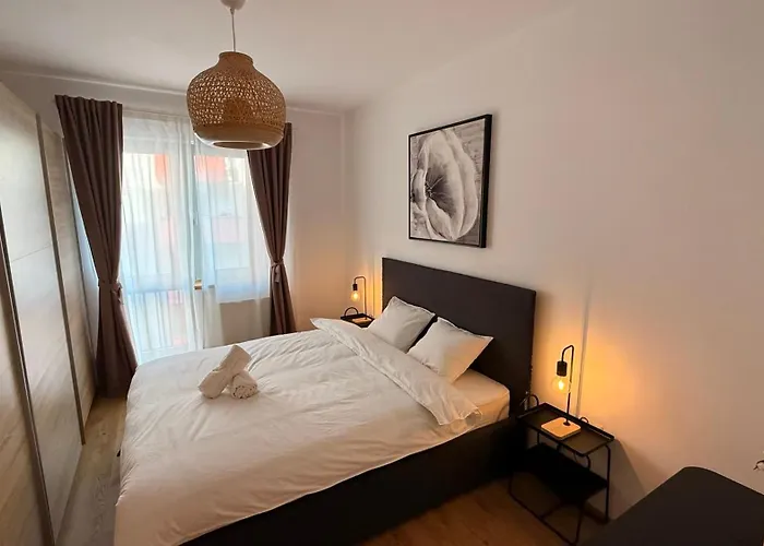 Isg - Near Carol Park & Unirii Area - Rh Living Бухарест