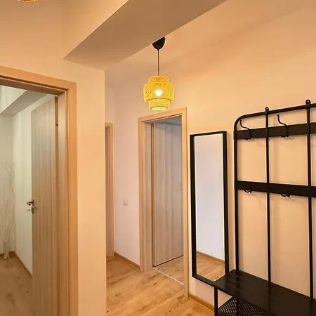 Isg - Near Carol Park & Unirii Area - Rh Living Boekarest