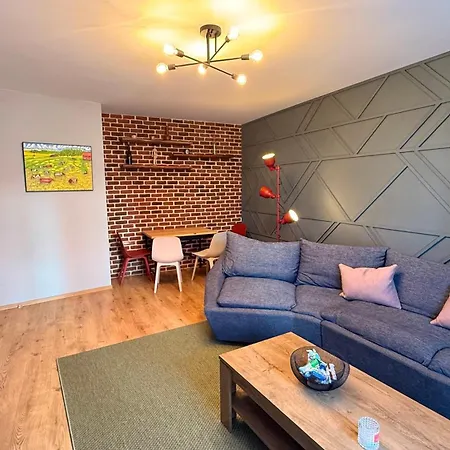Isg - Near Carol Park & Unirii Area - Rh Living Boekarest