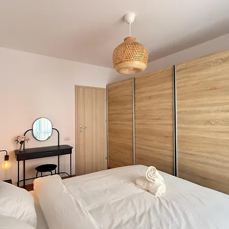 Isg - Near Carol Park & Unirii Area - Rh Living Бухарест